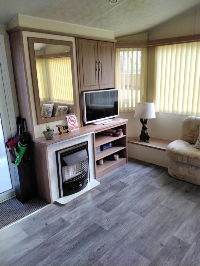 19 Laurel Close Highly Recommended 6 Berth Holiday Home With Hot Tub In Prime Location Таттершолл Экстерьер фото